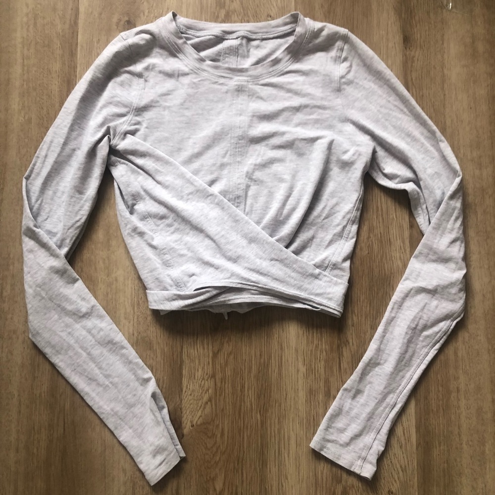 Lululemon time to restore long sleeve (SIZE 2)